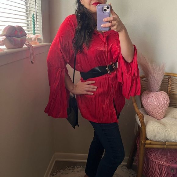 3X vampiric red vintage top with flared sleeves - Picture 8 of 9